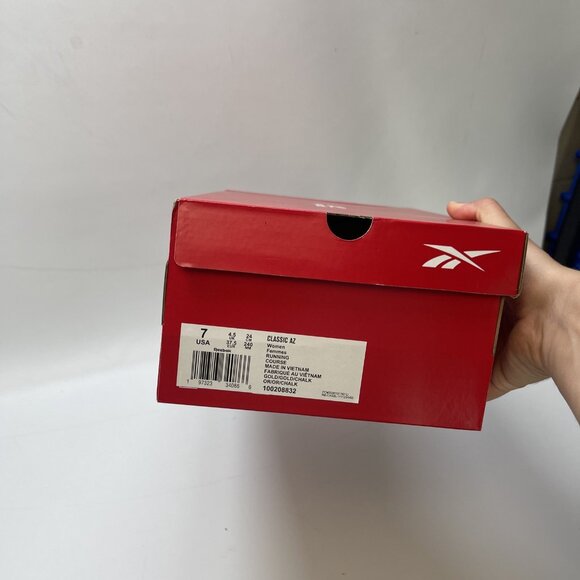 Reebok Classic AZ Women Running Casual Retro Shoes Yellow / Gold Size 7 US New - Picture 11 of 11